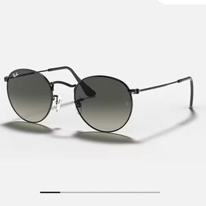 Ray-Ban Black Round Sunglasses - WIDE